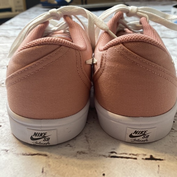 Nike Women’s SB Chron 2 Canvas sneakers Arctic Orange/White Sz 11 US - Picture 4 of 7